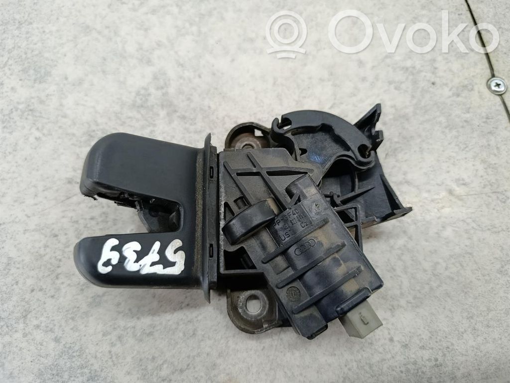 Tailgate lock latch