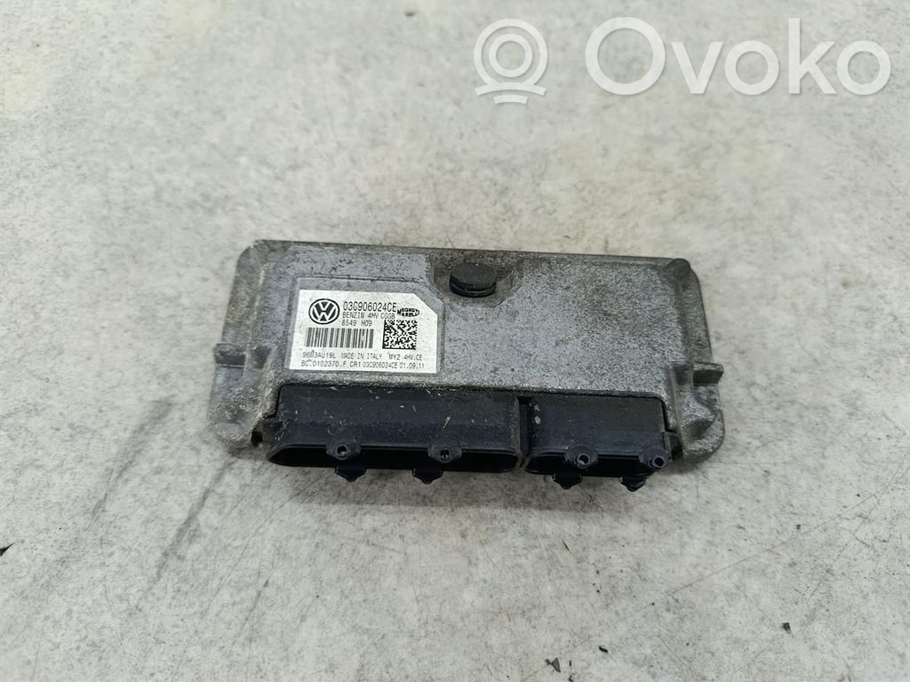 Skoda Fabia Mk2 (5J) Engine control unit/module ECU 
