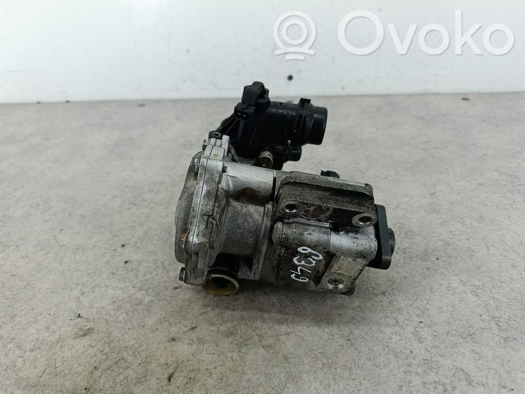 Power steering pump   7506576