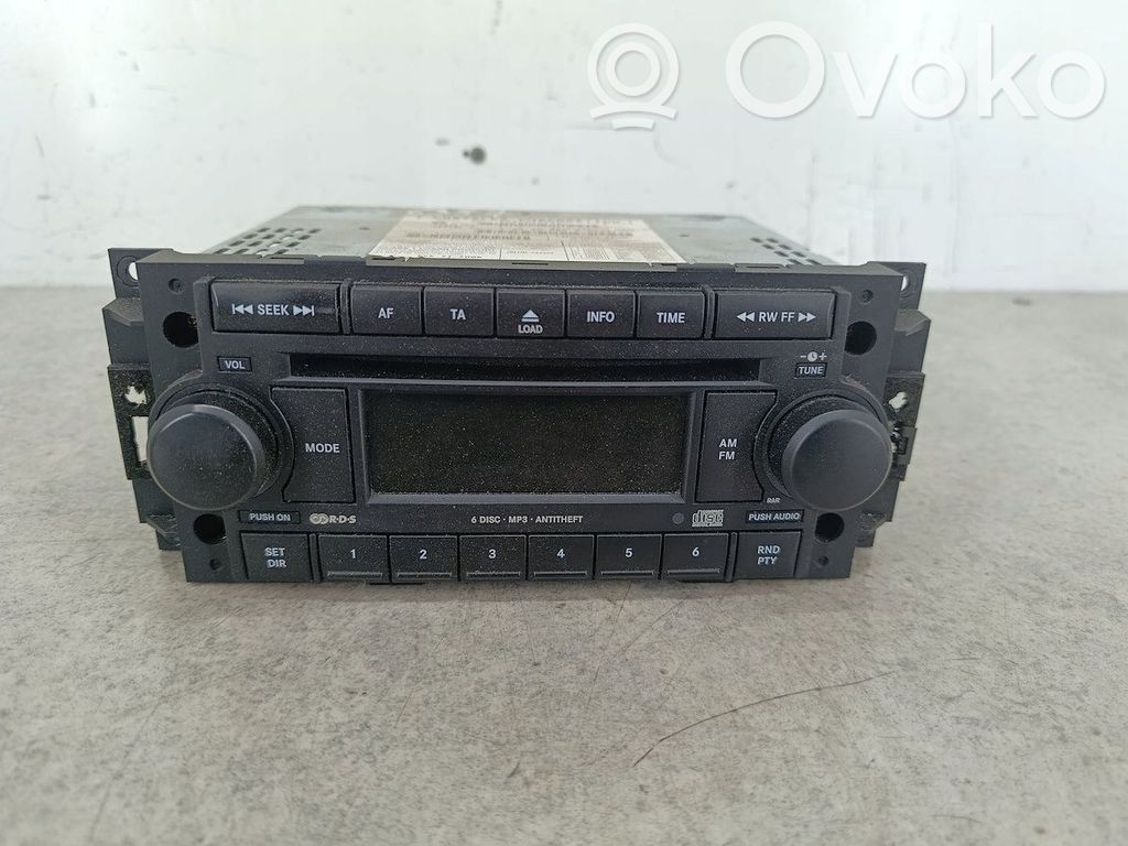 Dodge Caliber Radio / CD/DVD atskaņotājs / navigācija 