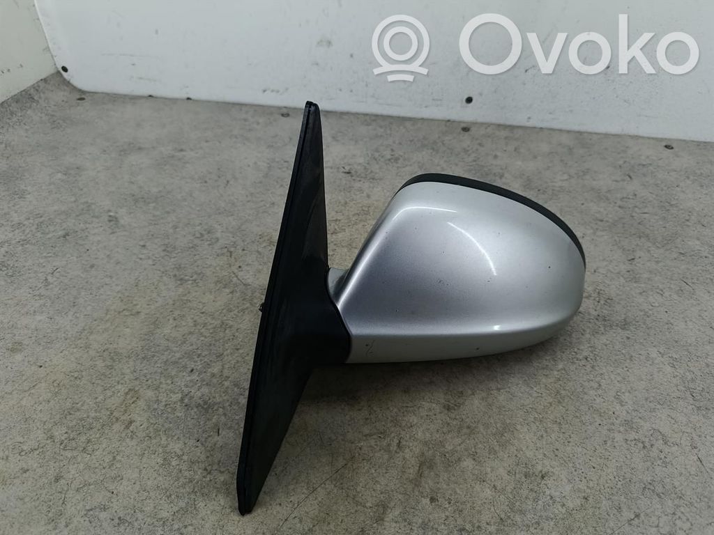 Front door electric wing mirror