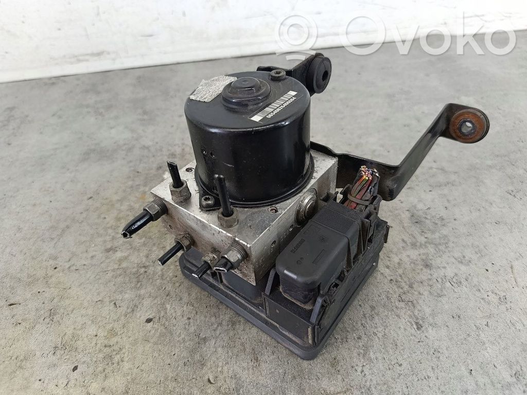 ABS-pumppu   8M512C405AA