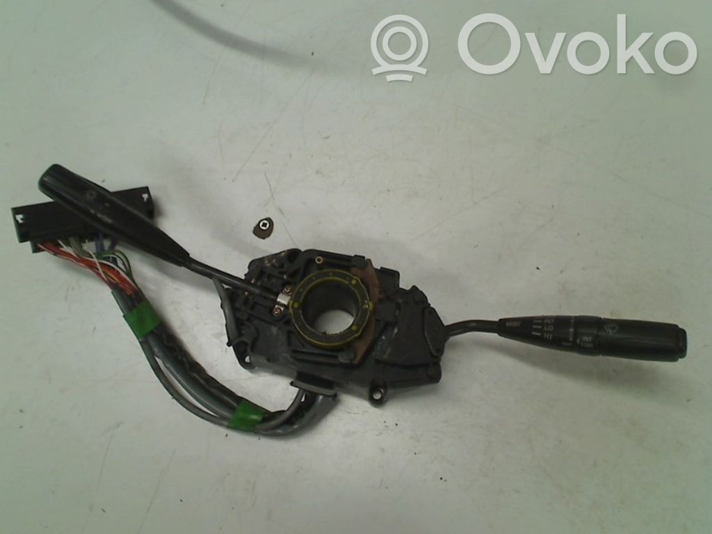 Toyota Carina T190 Steering wheel buttons/switches 