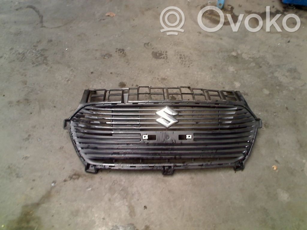 Suzuki Swift III Grotelės priekinės 