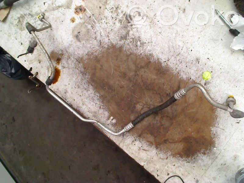 Ilmastointilaitteen putki (A/C)