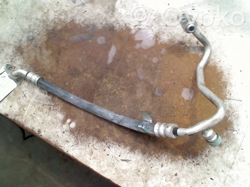 Ilmastointilaitteen putki (A/C)   9572068L00,9572068L00