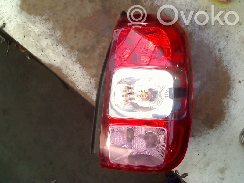 Rear/tail lights   265506837R,265506837R