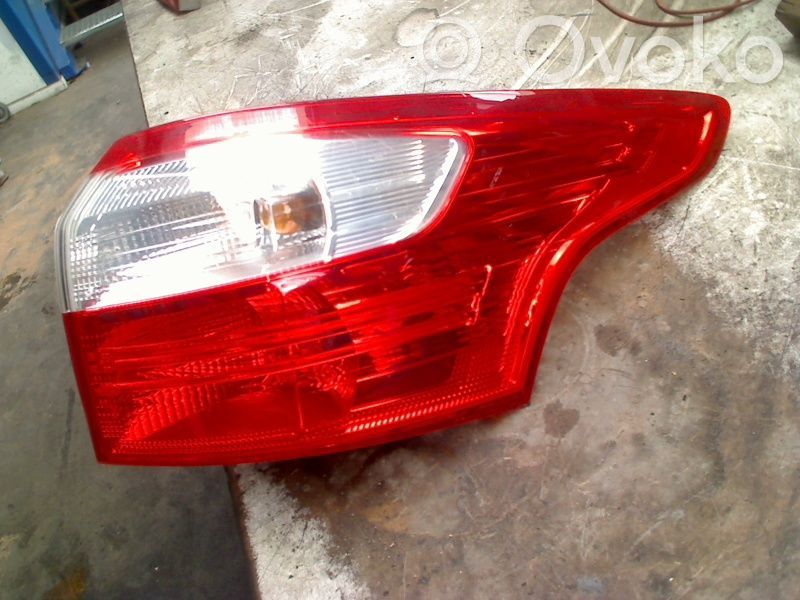 Rear/tail lights