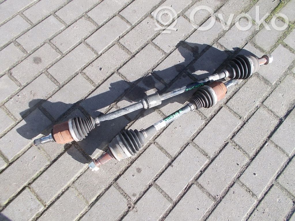 Opel Corsa E Priekinis pusašis 