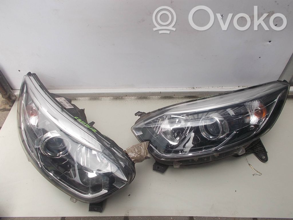 Renault Captur Lampa przednia 