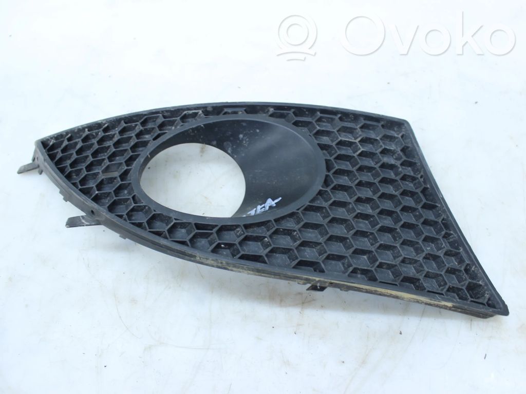 Seat Altea Etusumuvalon ritilä 