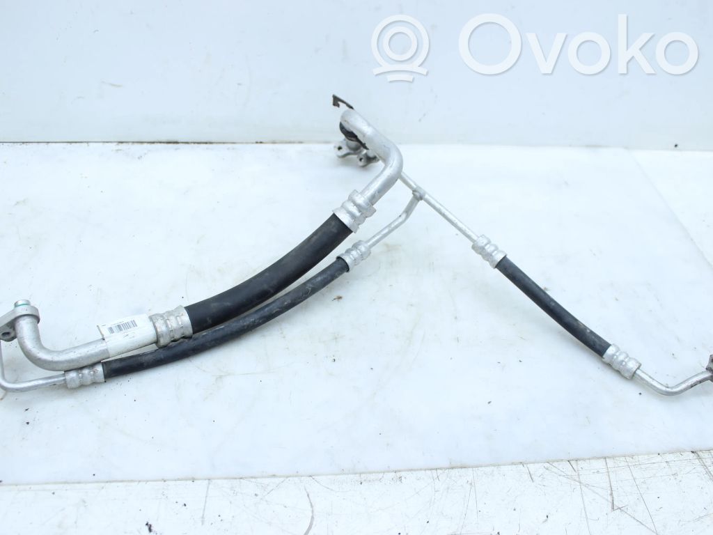 Ilmastointilaitteen putki (A/C)   103802500A