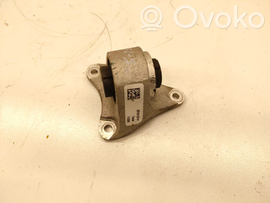 Tesla Model S Engine mount bracket 