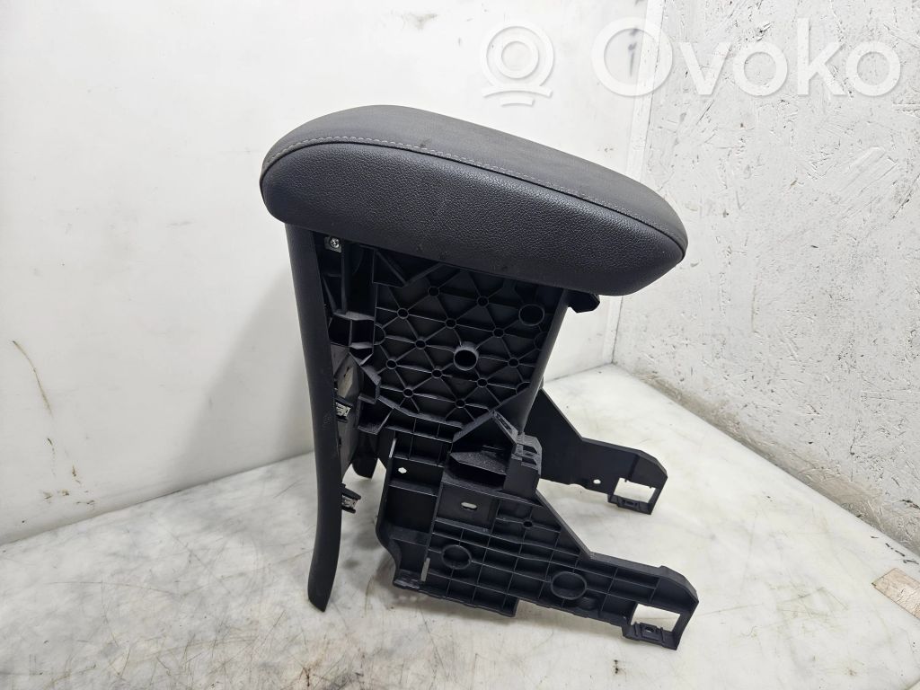 Opel Astra K Armrest 