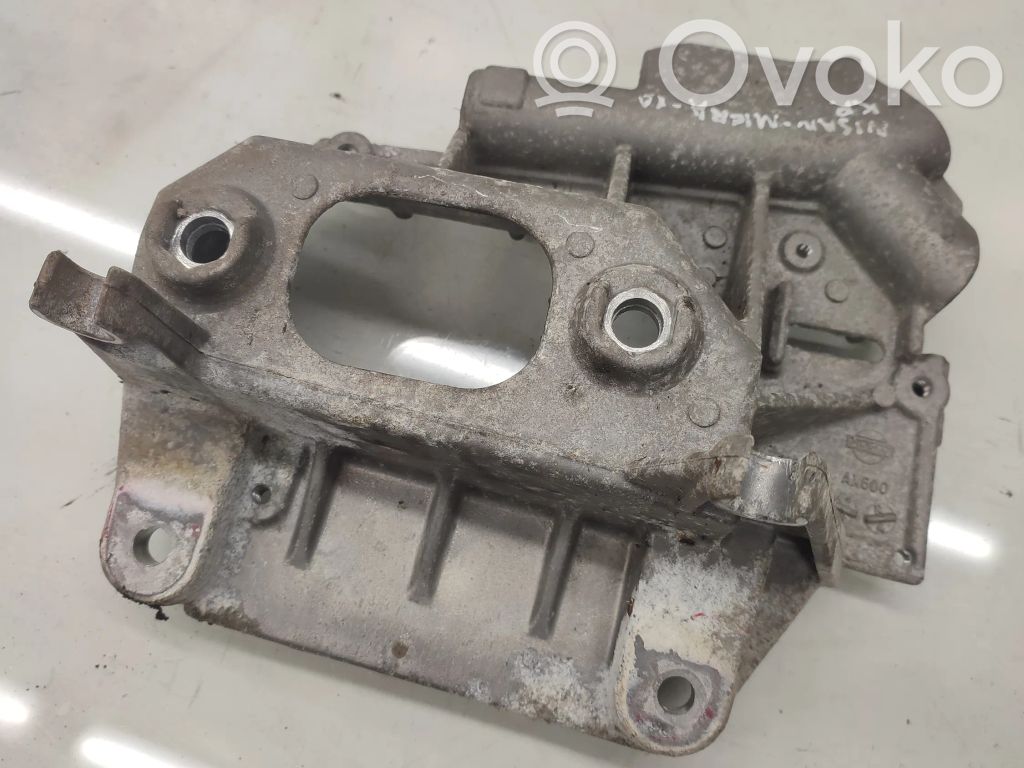 Nissan Micra Engine mounting bracket 