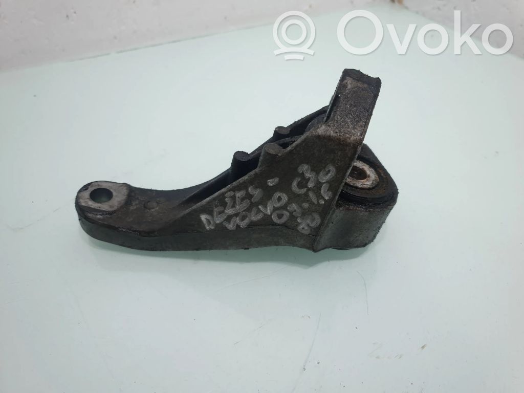 Volvo C30 Gearbox mounting bracket 