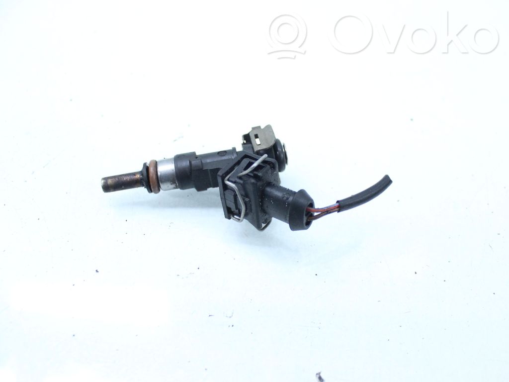 Opel Zafira C Inyector de combustible 