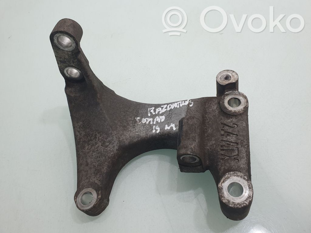 Jeep Compass Front differential bracket 