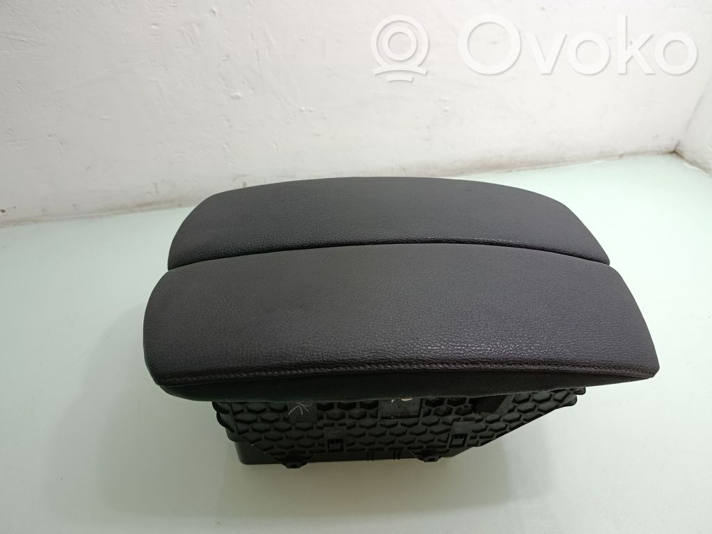 BMW X5 E70 Armrest 