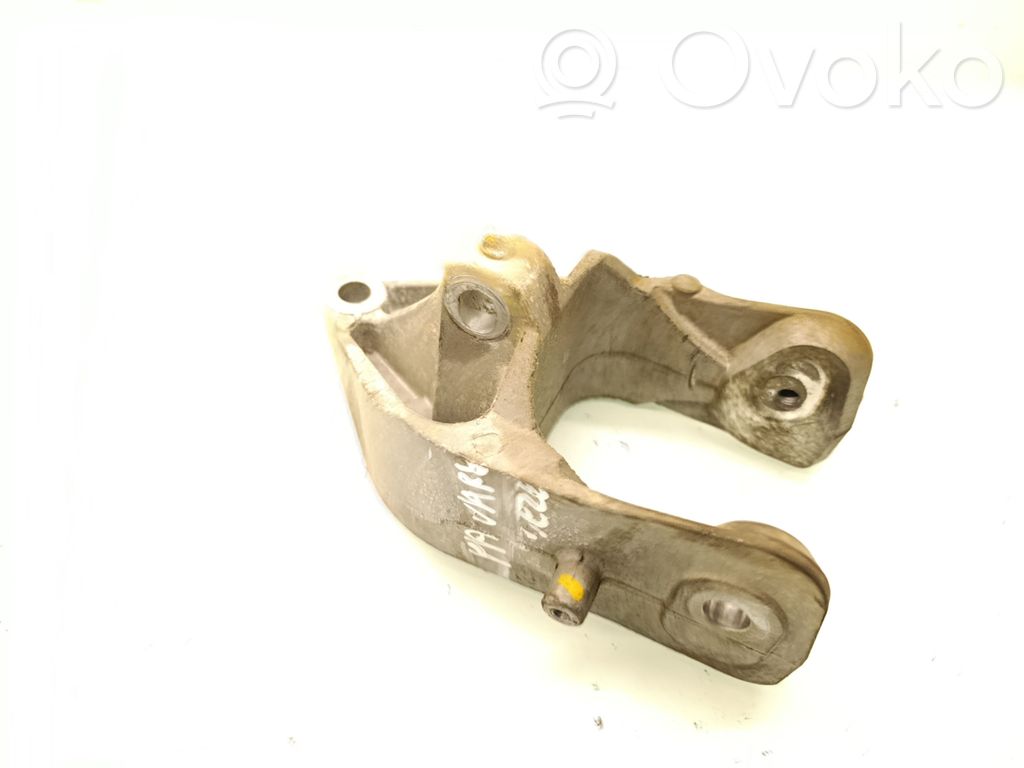 Dodge Grand Caravan Gearbox mounting bracket 