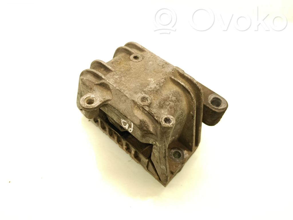 Volkswagen Golf V Engine mount bracket 