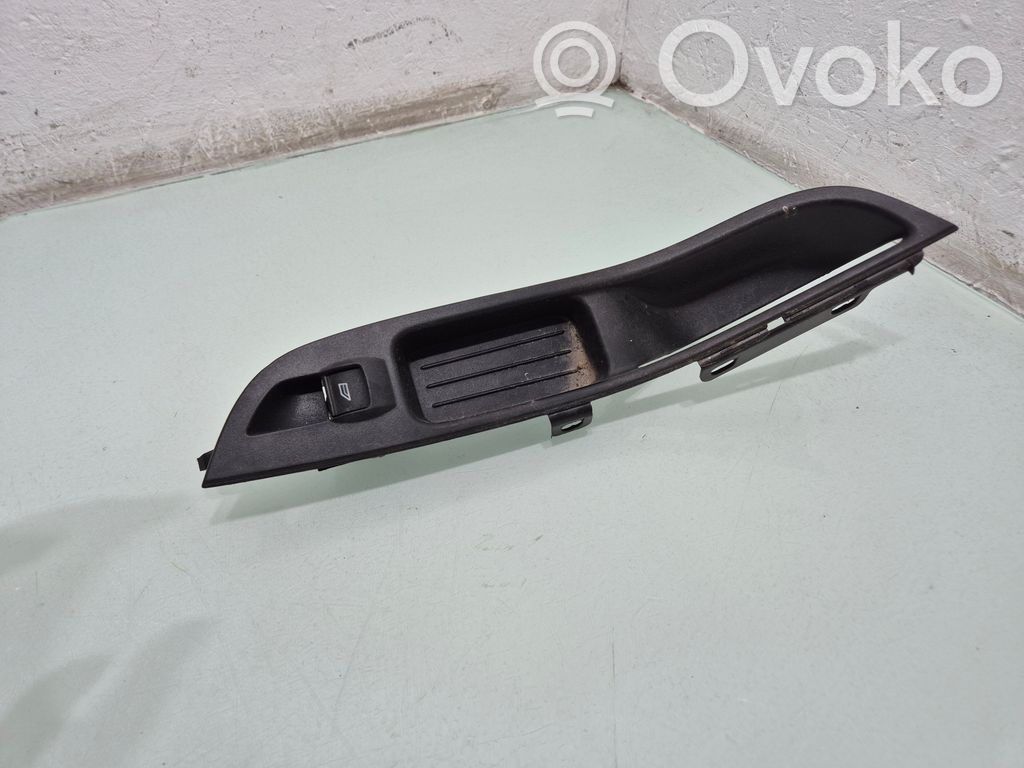 Ford Focus Electric window control switch 