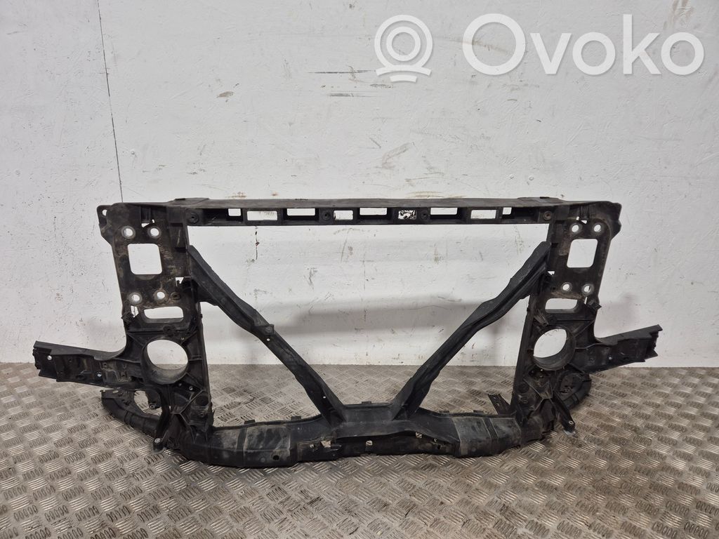 Audi Q7 4L Radiatorių panelė 