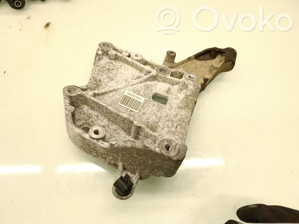 Jeep Renegade A/C compressor mount bracket 