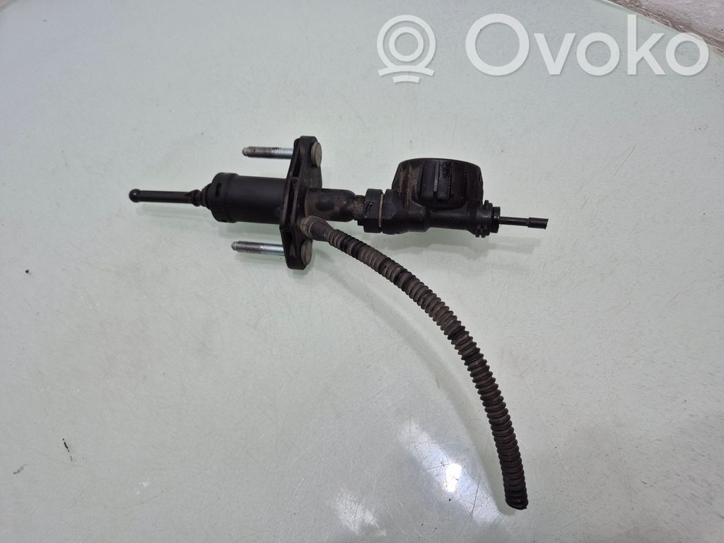 Opel Astra J Kupplungsnehmerzylinder 