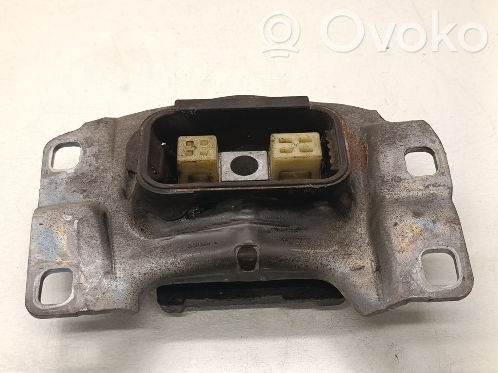 Engine mount bracket   349325C,322A69A