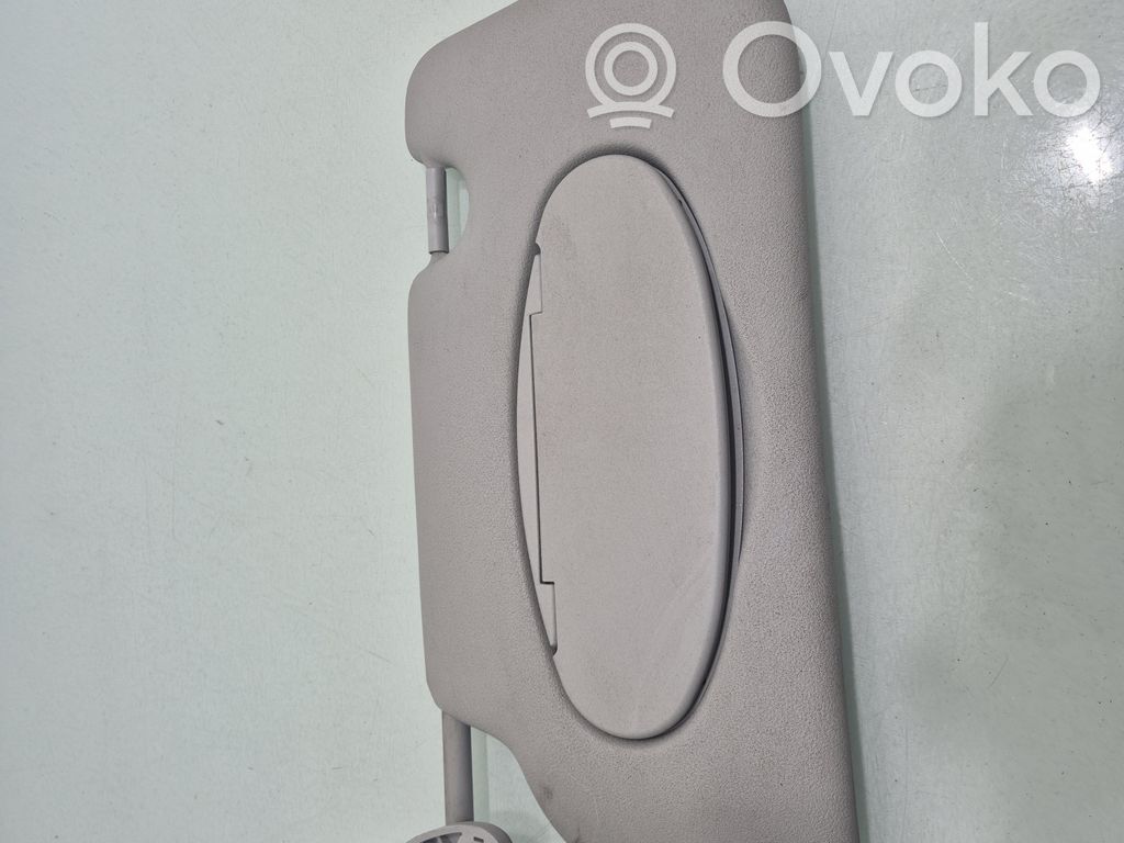Sun visor