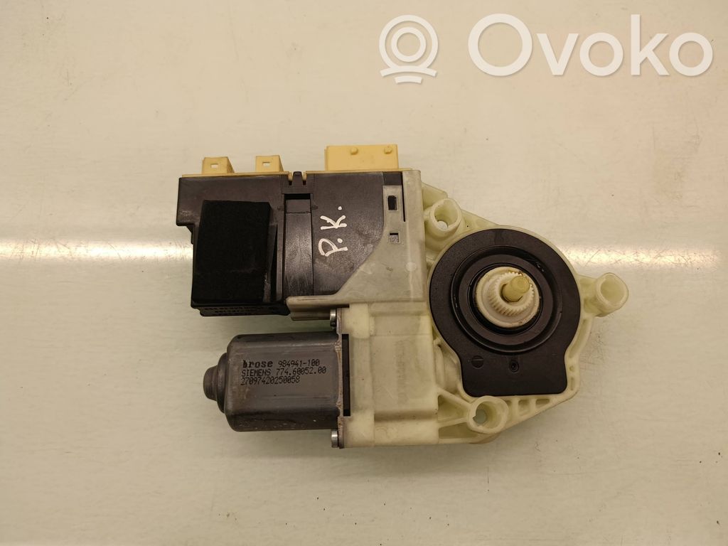 Citroen C4 I Front door window regulator motor 