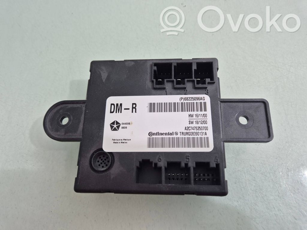 Chrysler Pacifica Door control unit/module 