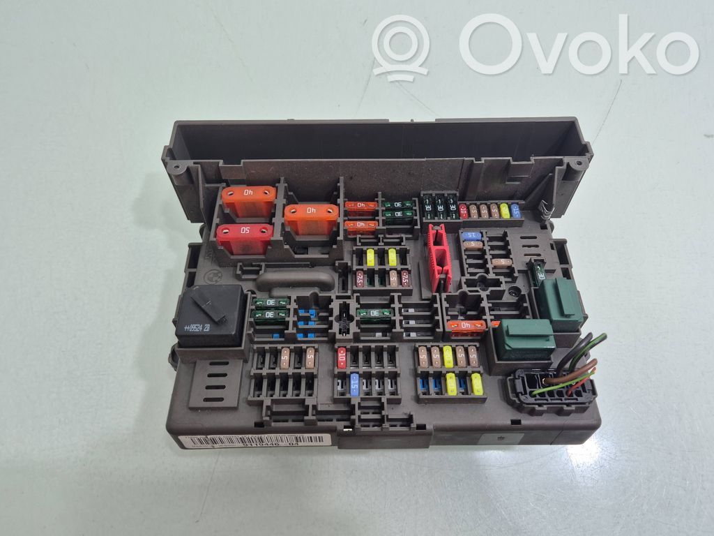 BMW X1 E84 Fuse module 