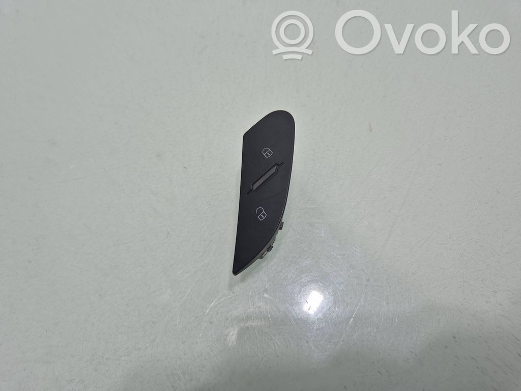 Alfa Romeo Giulia Central locking switch button 
