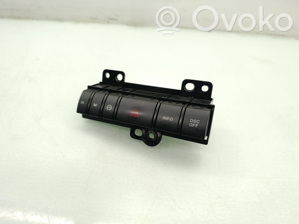 Hazard light switch   75D5691