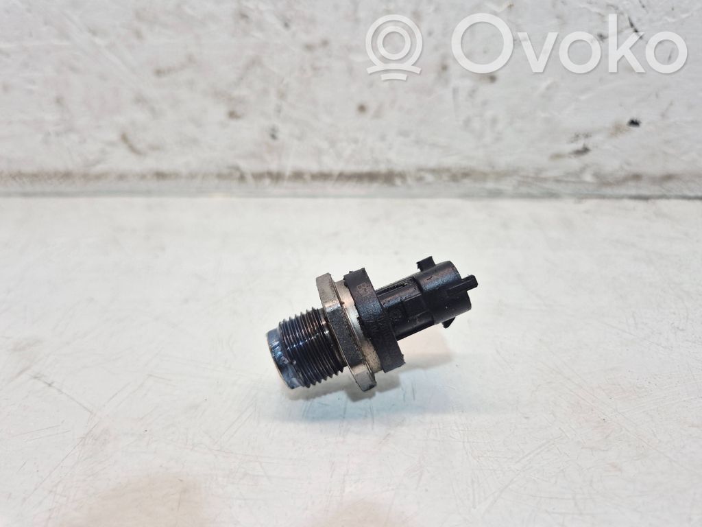 Dodge Nitro Capteur de pression de carburant 