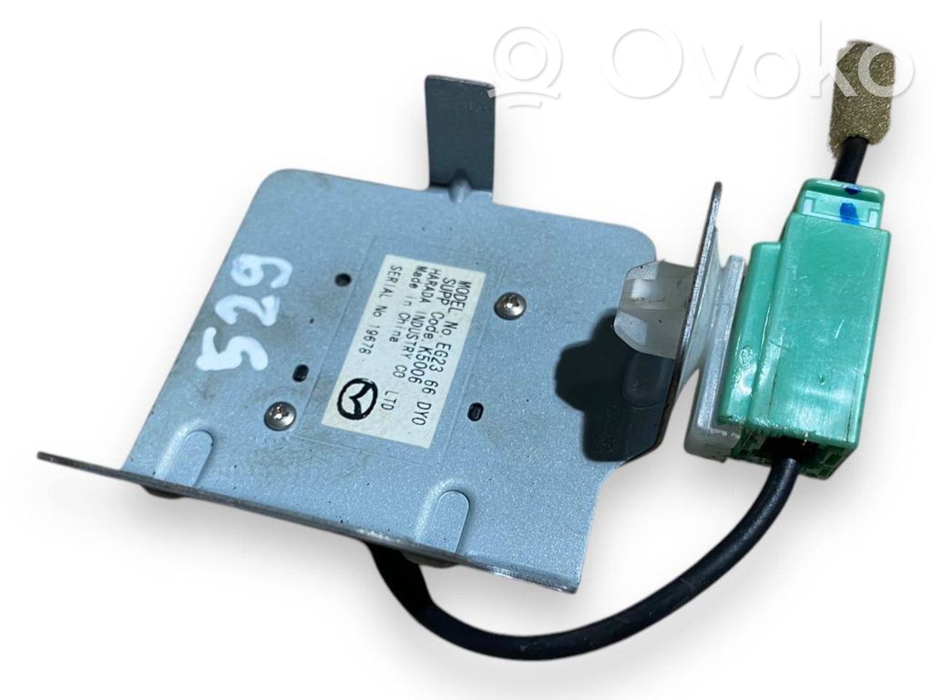 Mazda CX-7 GPS-pystyantenni 