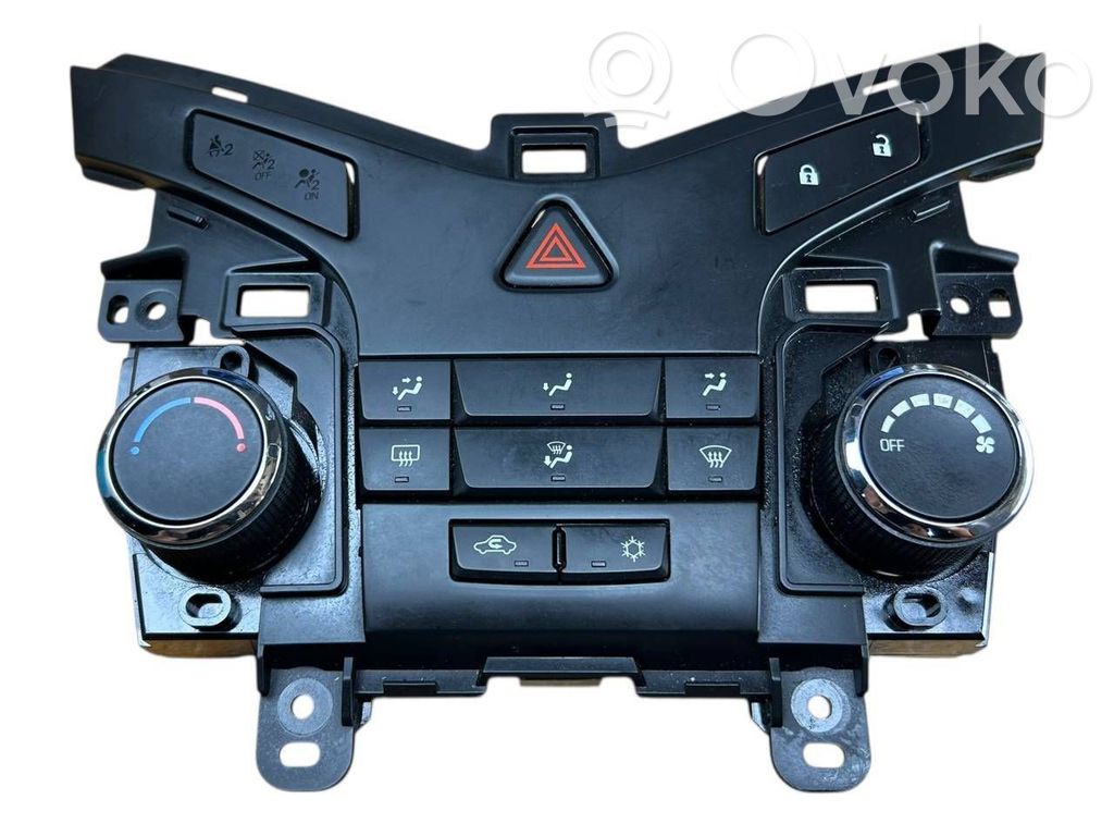 Chevrolet Cruze Climate control unit 