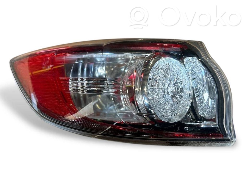 Mazda 3 II Luz trasera/de freno 