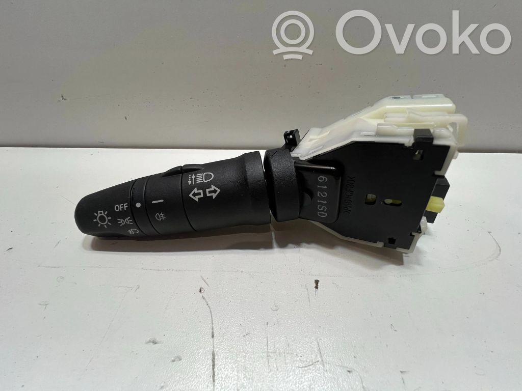 Nissan Note (E11) Indicator stalk 