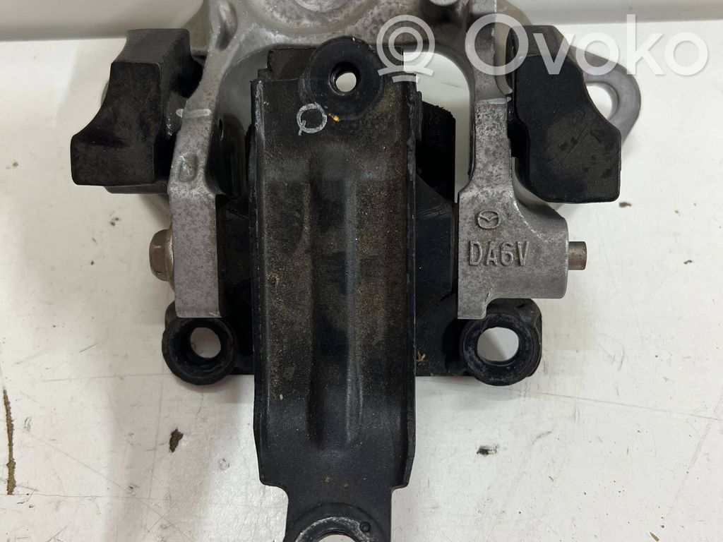 Gearbox mounting bracket   DA6V39081