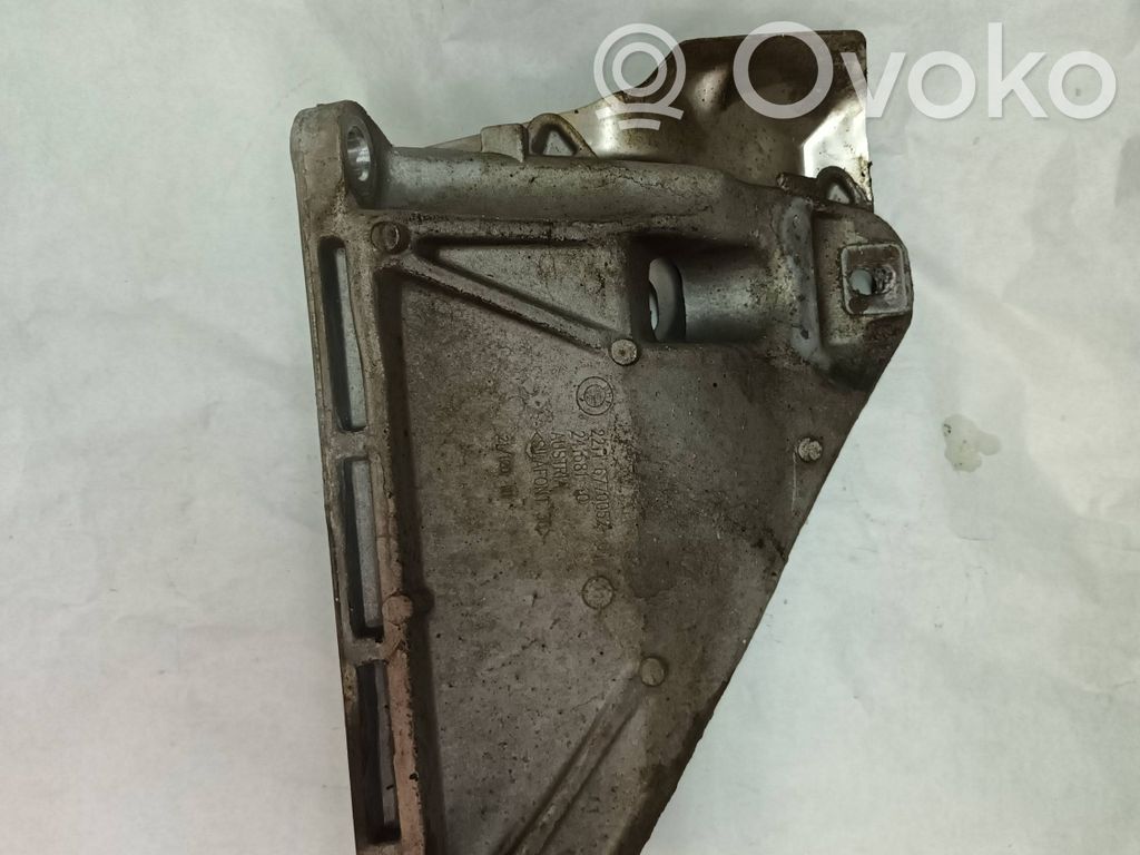 Engine mounting bracket   6770052