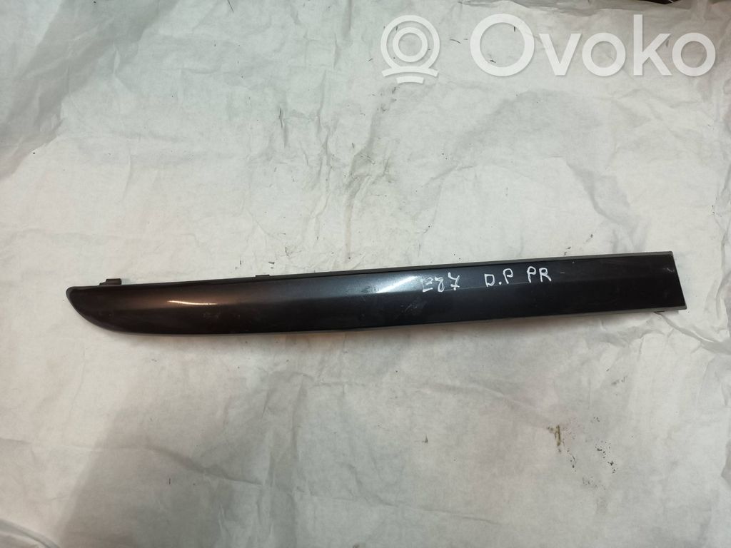 BMW 1 E81 E87 Front bumper splitter molding 