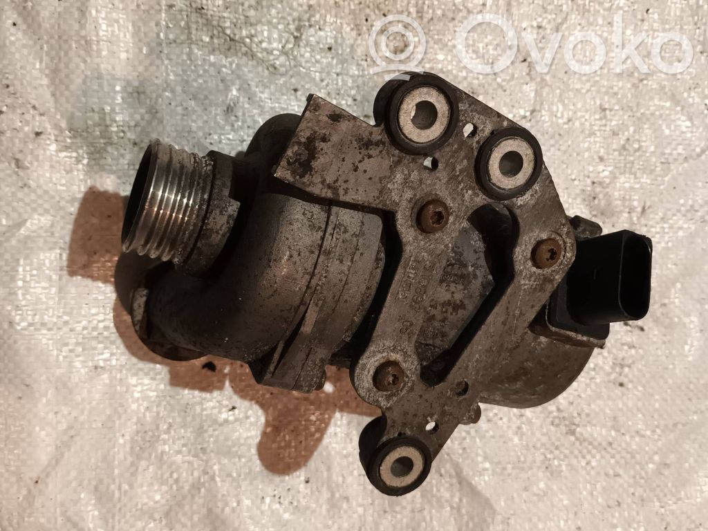 BMW X3 F25 Water pump 