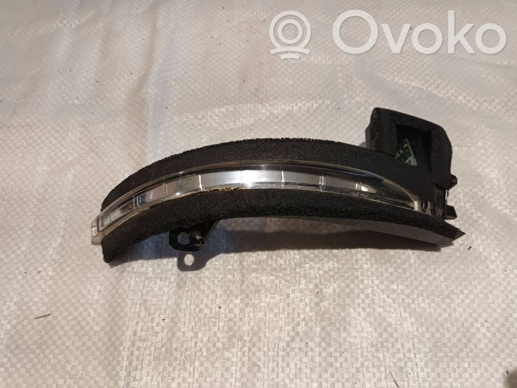 Chrysler Pacifica Mirror indicator light 
