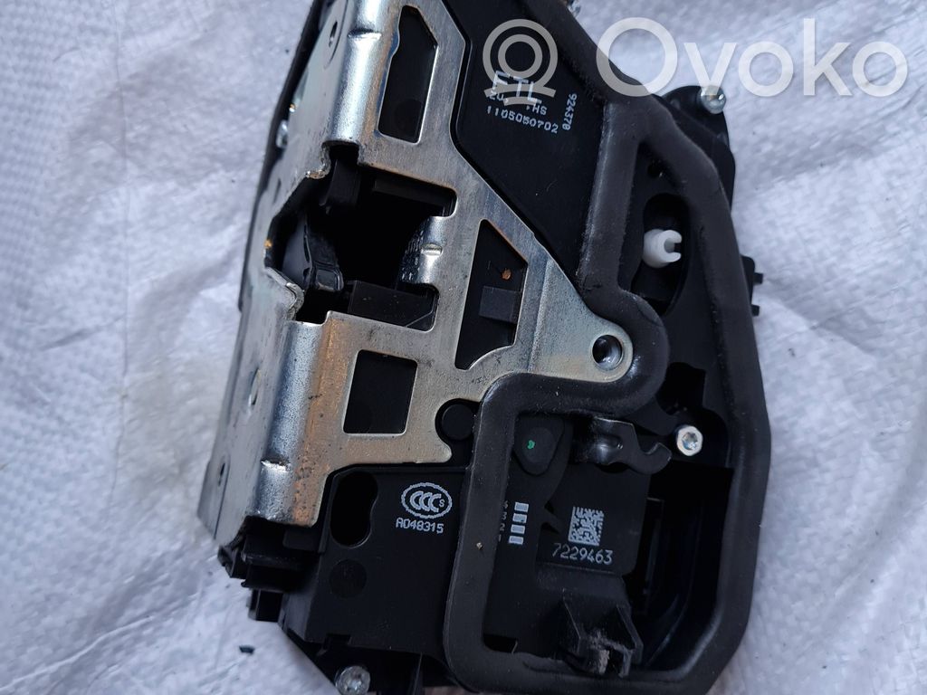 BMW 3 E90 E91 Front door lock 