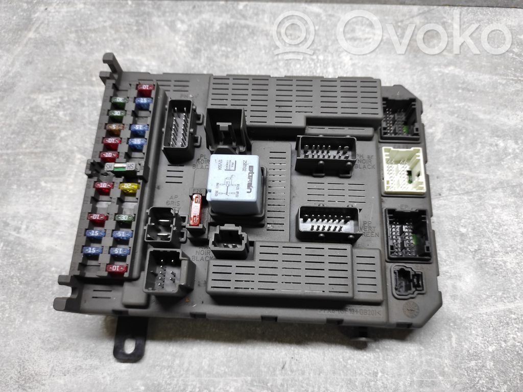 Citroen C5 Fuse module 