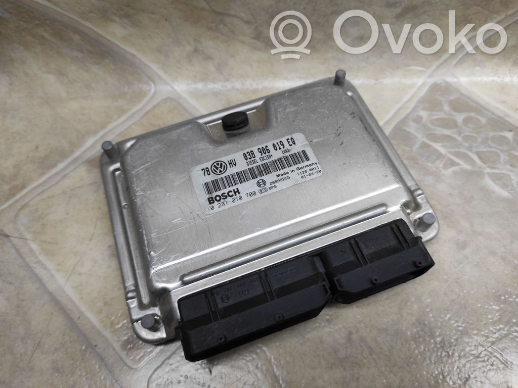 Volkswagen PASSAT B5.5 Engine control unit/module 