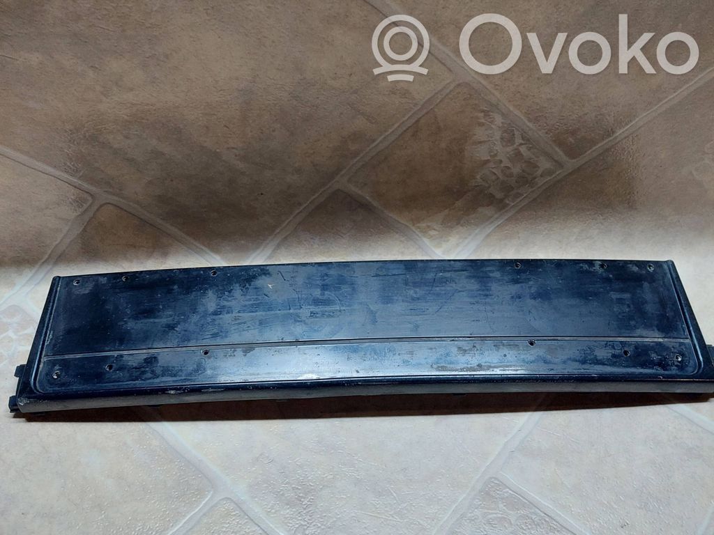 BMW 5 E39 Apdailinė priekinio bamperio juosta 